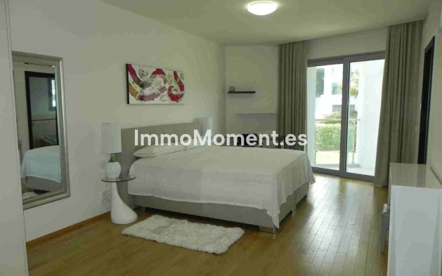Resale - Villa - Marbella - Sierra Blanca