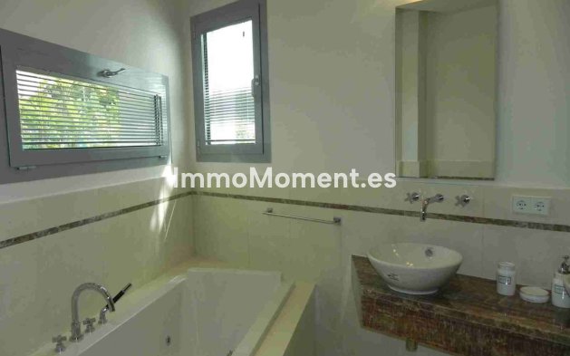 Resale - Villa - Marbella - Sierra Blanca