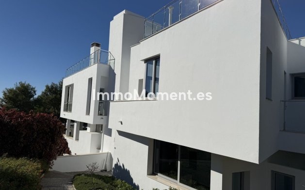 Resale - Villa - Marbella - Sierra Blanca