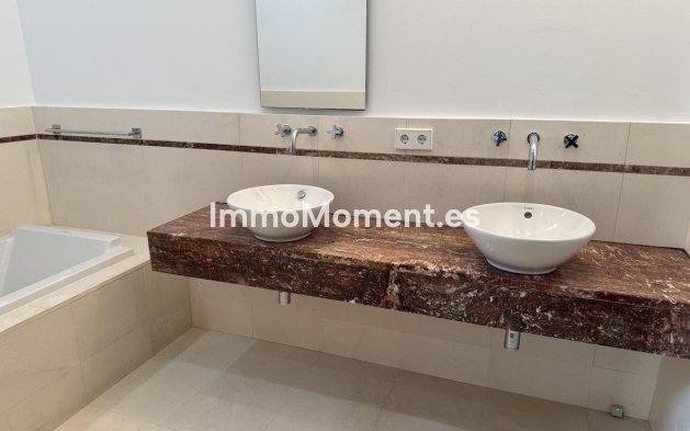 Resale - Villa - Marbella - Sierra Blanca