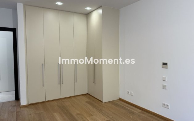 Resale - Villa - Marbella - Sierra Blanca