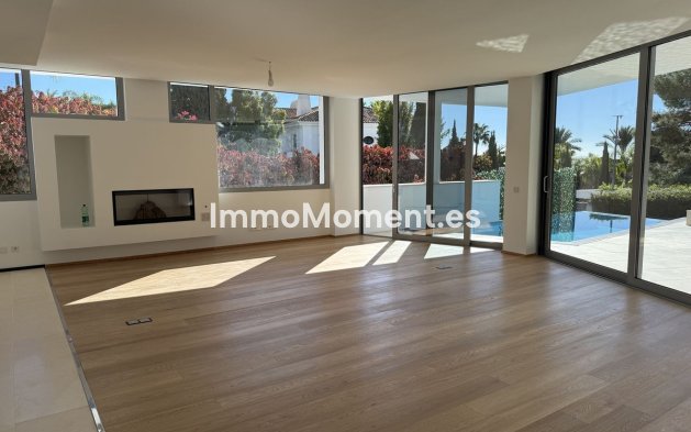 Resale - Villa - Marbella - Sierra Blanca