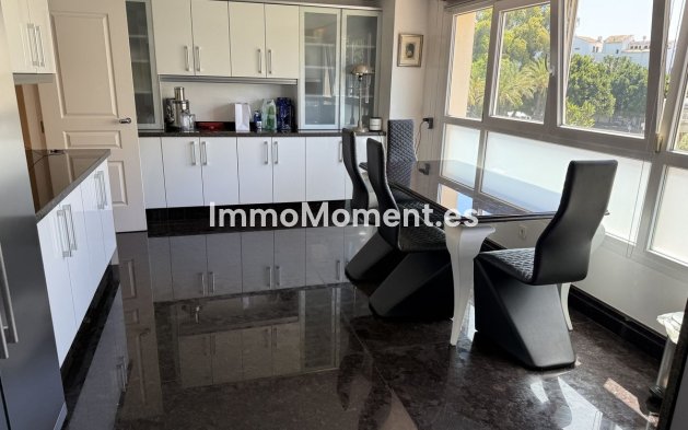 Wiederverkauf - Wohnung - Marbella - Puerto Banús