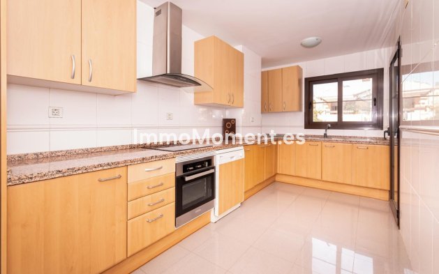 Resale - Apartment - Estepona - Hacienda del Sol