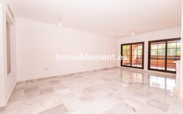 Resale - Apartment - Estepona - Hacienda del Sol