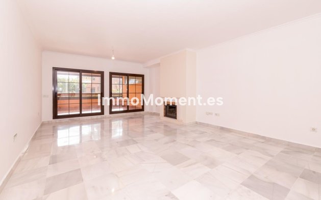 Resale - Apartment - Estepona - Hacienda del Sol