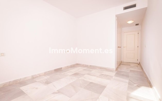 Resale - Apartment - Estepona - Hacienda del Sol