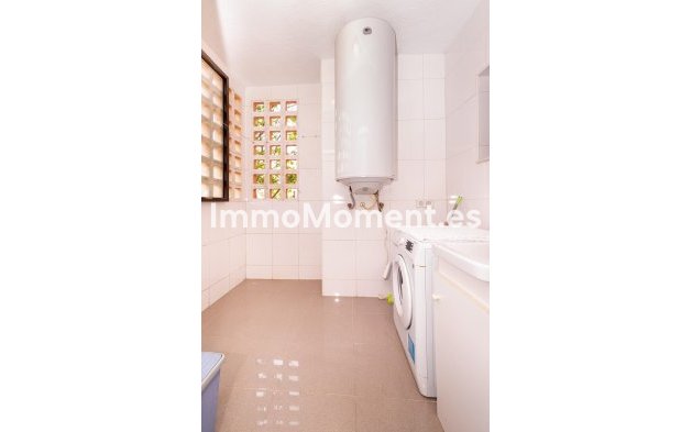 Resale - Apartment - Estepona - Hacienda del Sol