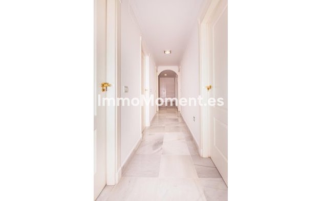 Resale - Apartment - Estepona - Hacienda del Sol