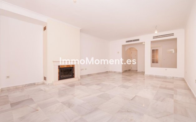 Resale - Apartment - Estepona - Hacienda del Sol