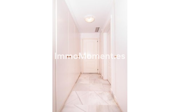 Resale - Apartment - Estepona - Hacienda del Sol