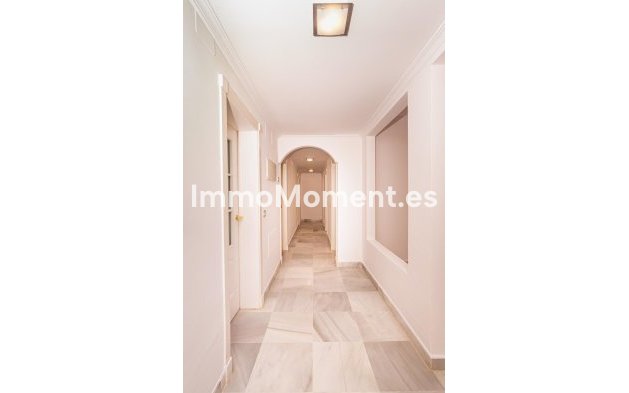 Resale - Apartment - Estepona - Hacienda del Sol