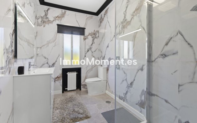 Revente - Villa - Estepona  - Estepona Centro