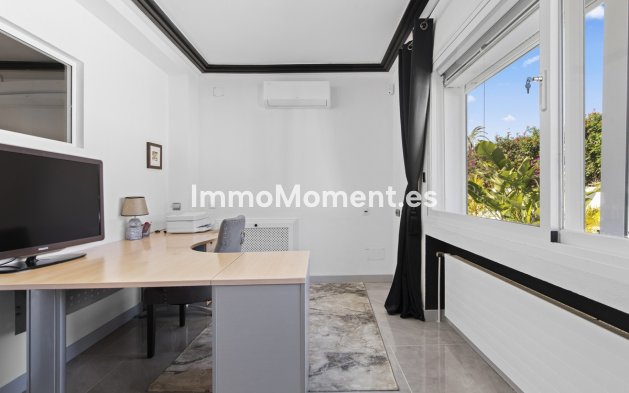 Revente - Villa - Estepona  - Estepona Centro