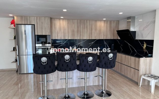 Resale - Villa - Marbella - Nueva Andalucía