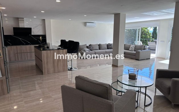 Resale - Villa - Marbella - Nueva Andalucía
