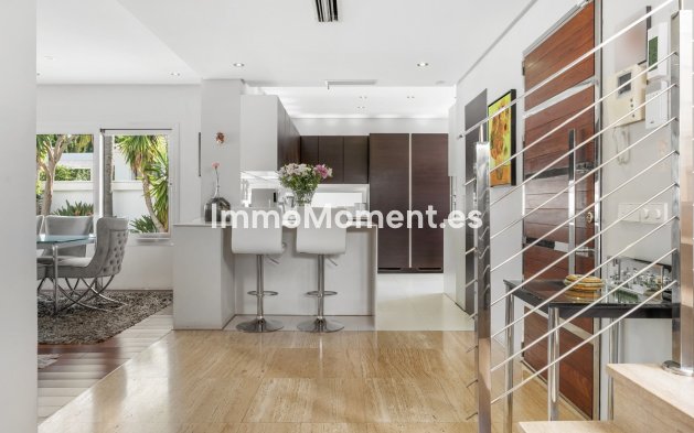 Revente - Villa - Marbella - Nueva Andalucía