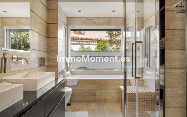 Revente - Villa - Marbella - Nueva Andalucía
