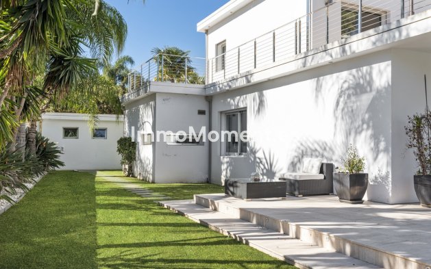 Revente - Villa - Marbella - Nueva Andalucía