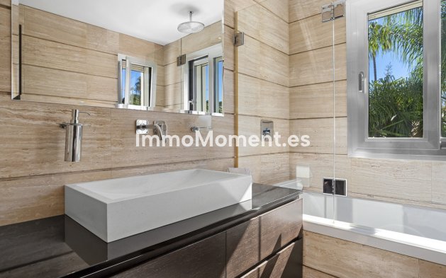 Revente - Villa - Marbella - Nueva Andalucía