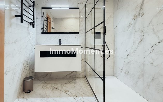 Revente - Appartement - Estepona  - Estepona Centro