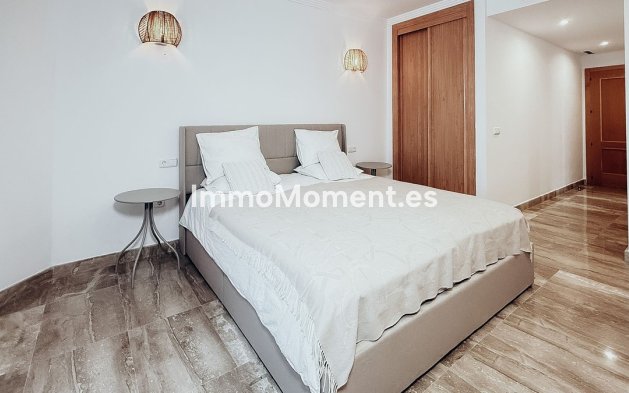 Revente - Appartement - Estepona  - Estepona Centro