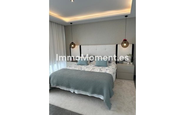 Revente - Villa - Marbella - Puerto Banús