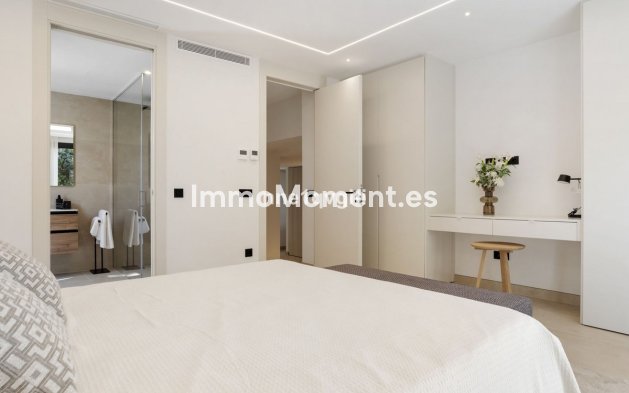 Wiederverkauf - Villa - Marbella - Guadalmina Alta