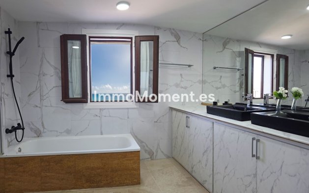 Wiederverkauf - Villa - Marbella - The Golden Mile