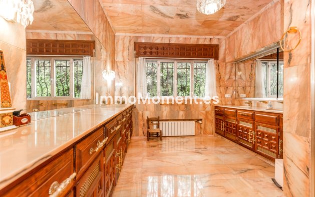 Wiederverkauf - Villa - Marbella - Los Monteros