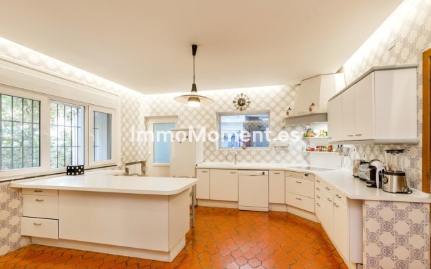 Wiederverkauf - Villa - Marbella - Los Monteros