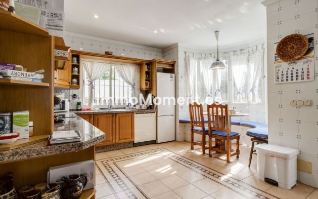 Resale - Villa - Marbella - Marbella Centro