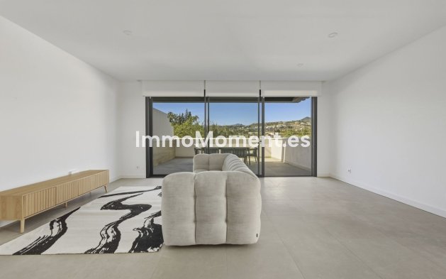 Resale - Villa - Estepona - Atalaya