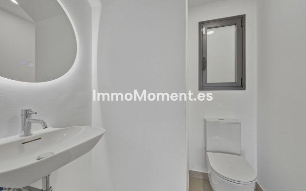 Resale - Villa - Estepona - Atalaya