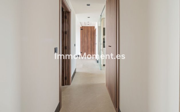 Resale - Apartment - Marbella - Nueva Andalucía