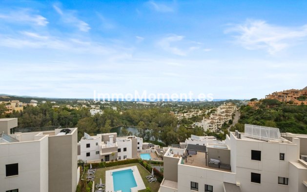 Resale - Apartment - Marbella - Nueva Andalucía