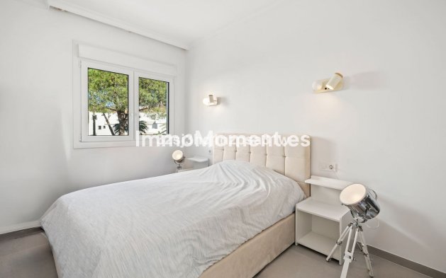 Revente - Appartement - Marbella - Nueva Andalucía