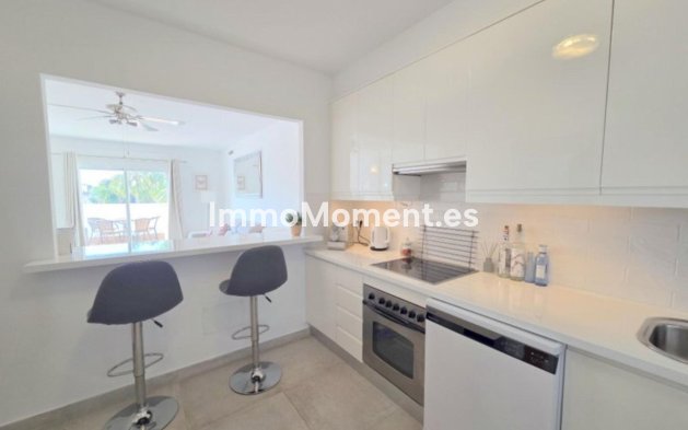 Resale - Apartment - Manilva - La Duquesa