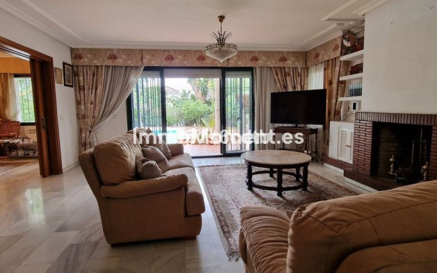 Reventa - Villa - Marbella - Marbella Centro