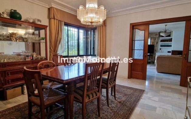 Reventa - Villa - Marbella - Marbella Centro