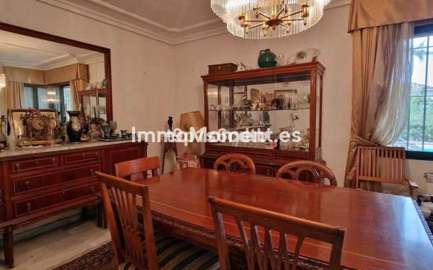 Reventa - Villa - Marbella - Marbella Centro