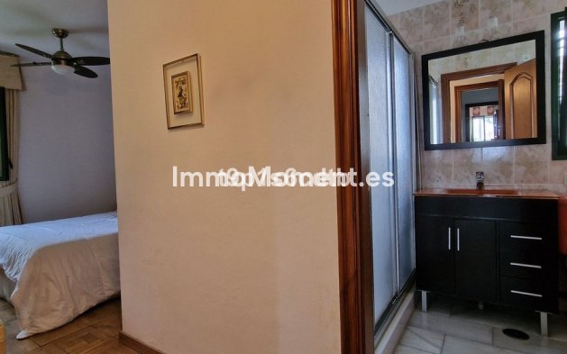 Reventa - Villa - Marbella - Marbella Centro