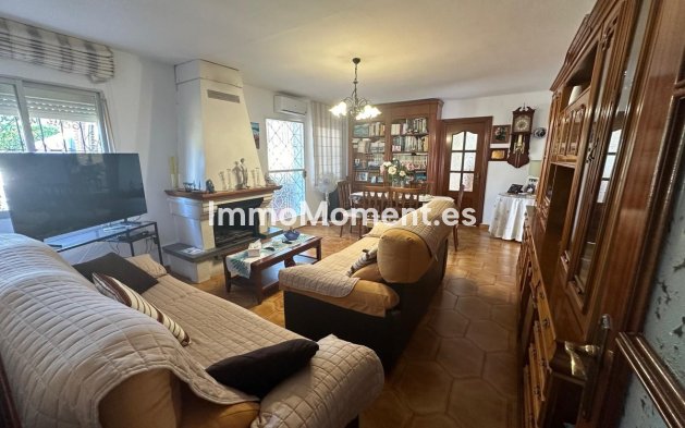 Revente - Villa - Intérieur                       - Churriana
