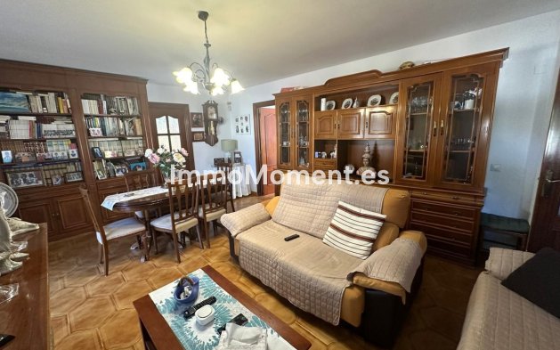 Revente - Villa - Intérieur                       - Churriana