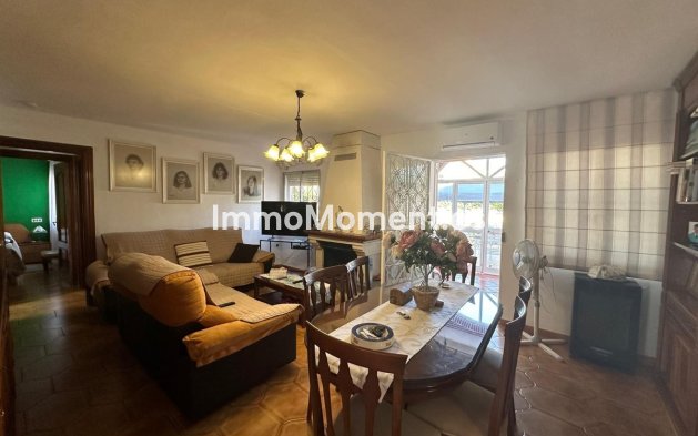 Revente - Villa - Intérieur                       - Churriana