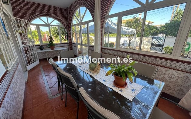 Revente - Villa - Intérieur                       - Churriana