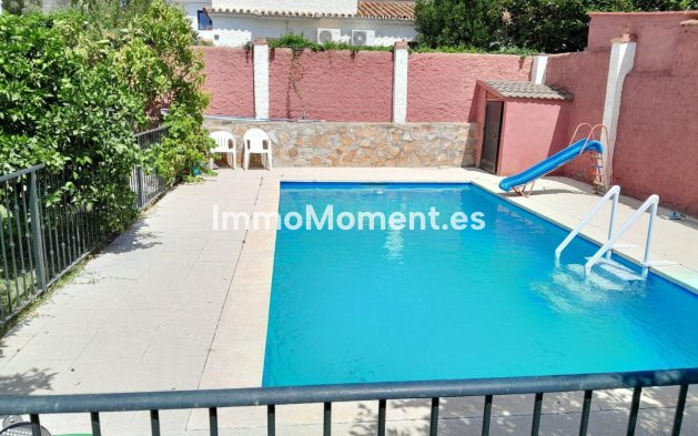 Revente - Villa - Intérieur                       - Churriana