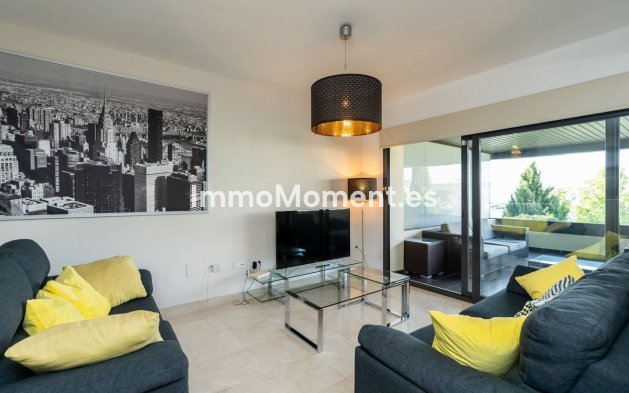 Resale - Apartment - Málaga - Benahavís