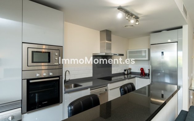 Resale - Apartment - Málaga - Benahavís