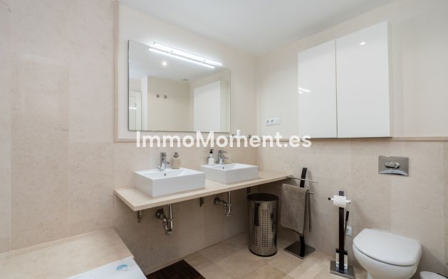 Resale - Apartment - Málaga - Benahavís